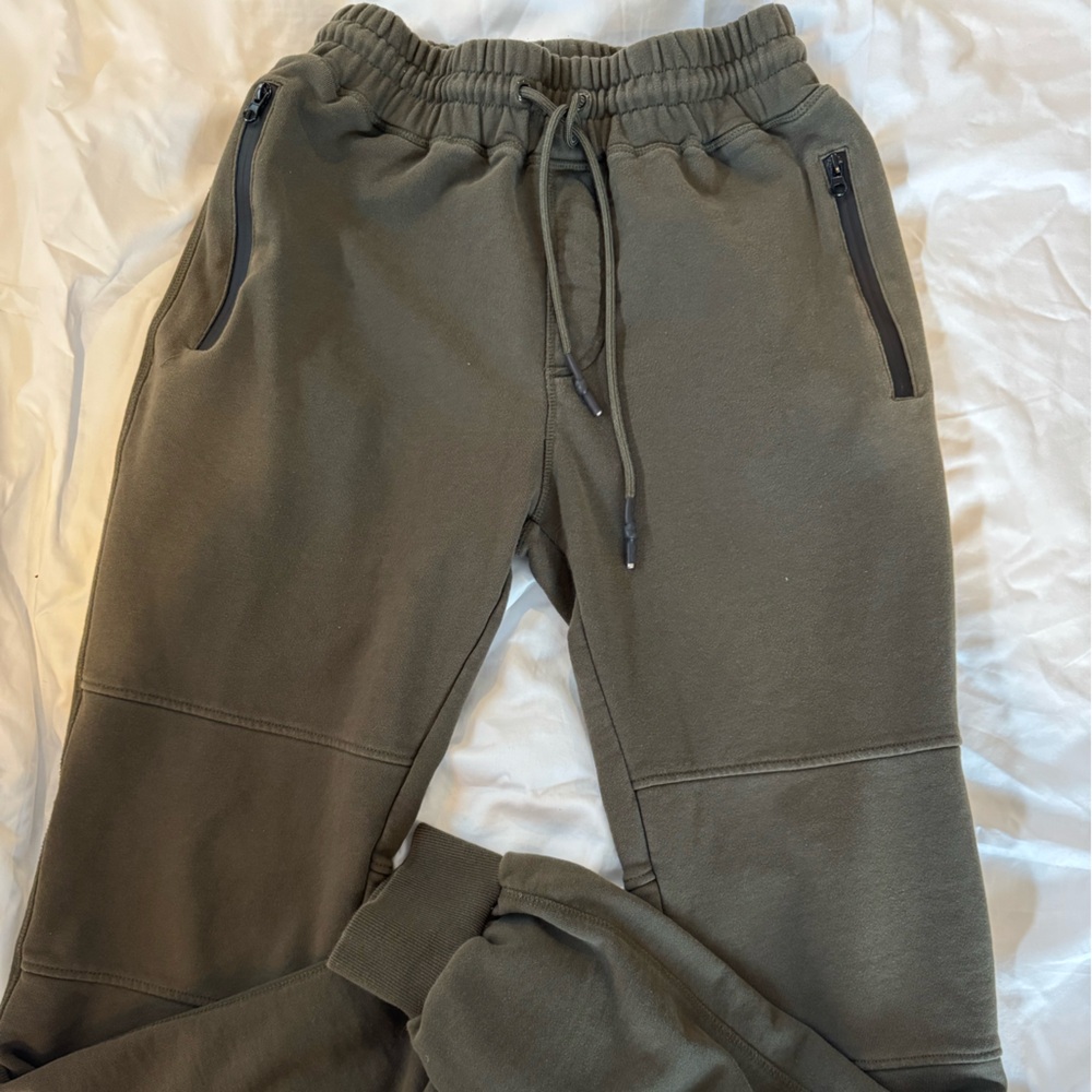 American Tall Olive Green Joggers with Zipper Pockets size Medium Tall